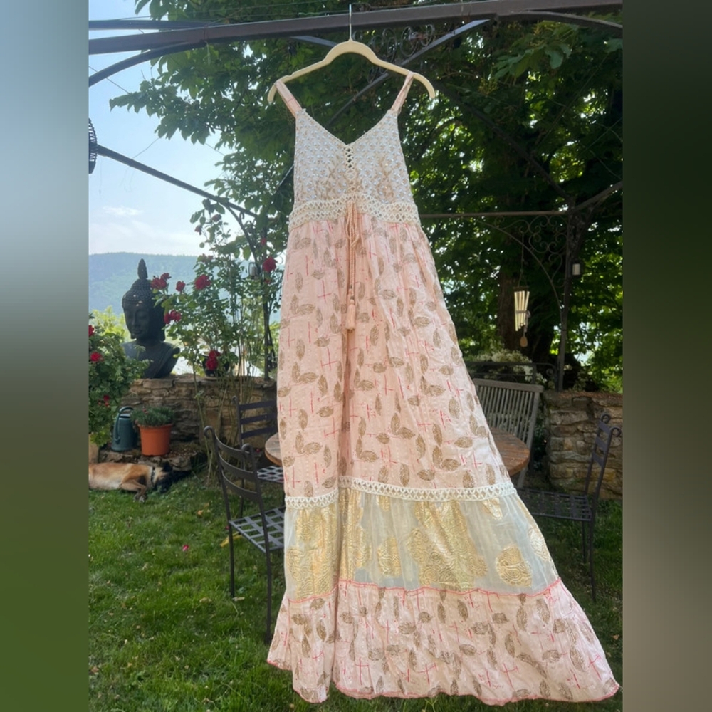 Elegant Pink and Gold Maxi Dress